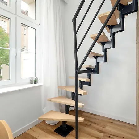 Stylish With A Mezzanine Near The Market Square By Renters Poznan